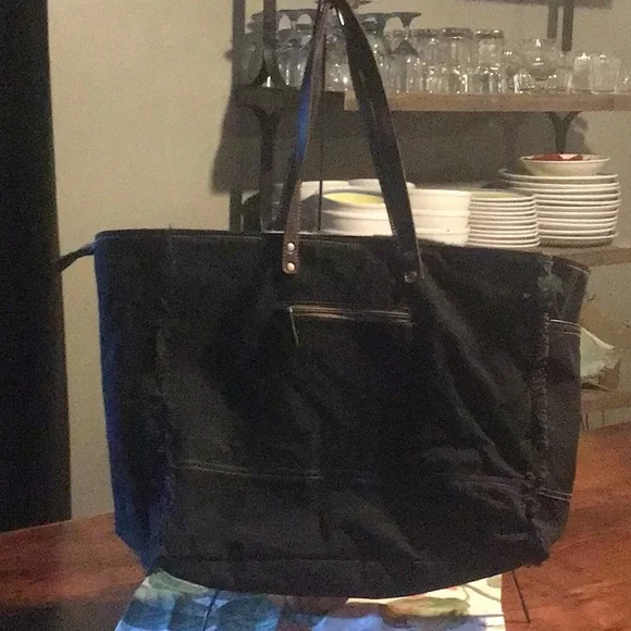 Myra large bag. Used once, like new. Real fur - Picture 3 of 4